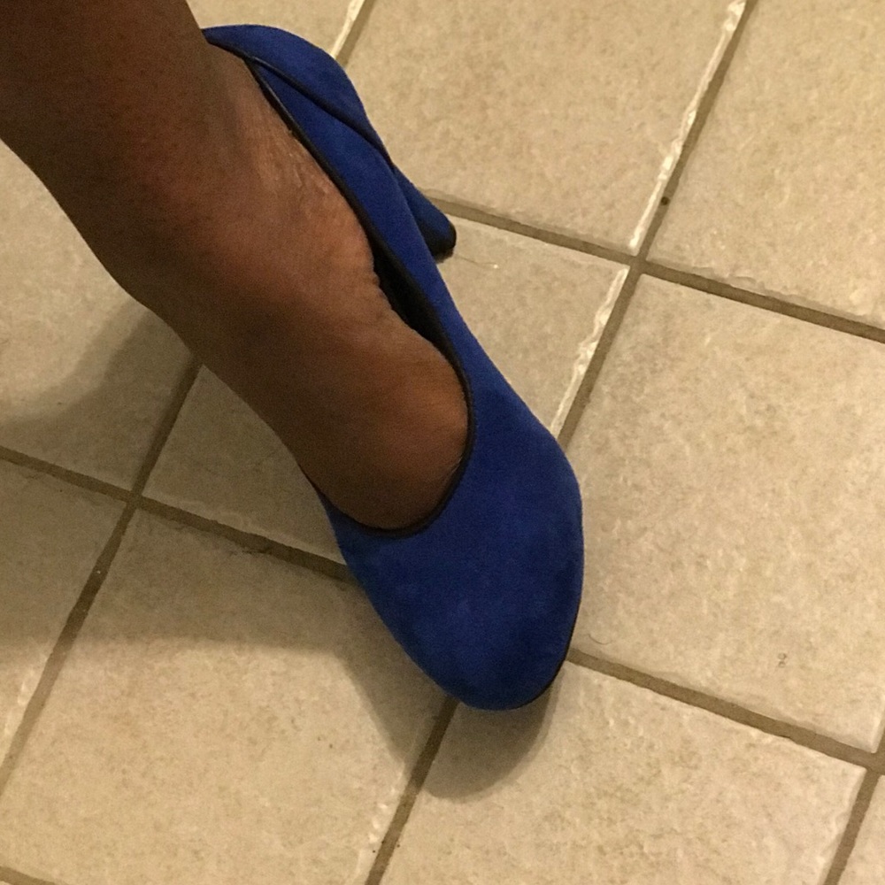 Size 11 Royal Blue Pump